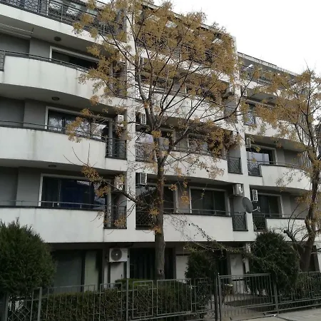 Apartament Cozy One-bedroom In Night Breeze *