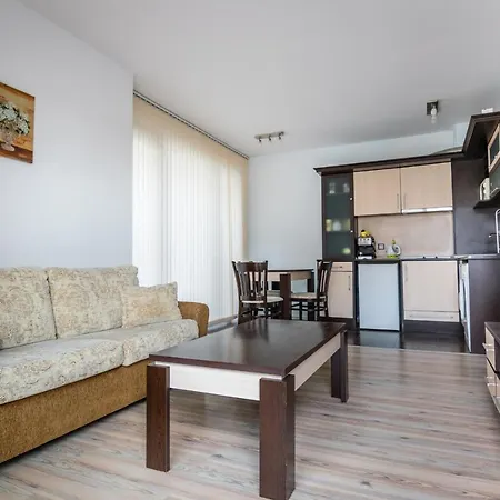 Cozy One-bedroom In Night Breeze Apartament *