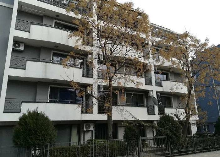 Апартаменты Cozy One-bedroom In Night Breeze *