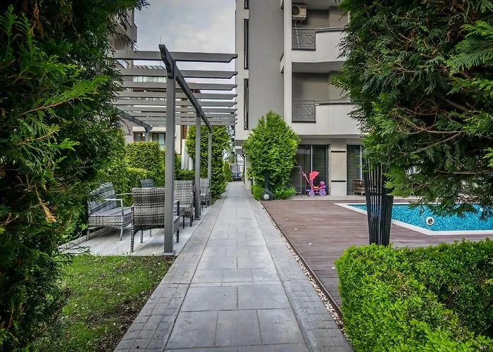 Cozy One-bedroom In Night Breeze *