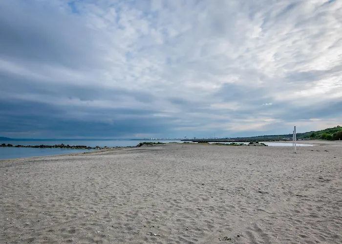 Apartmán Cozy One-bedroom In Night Breeze